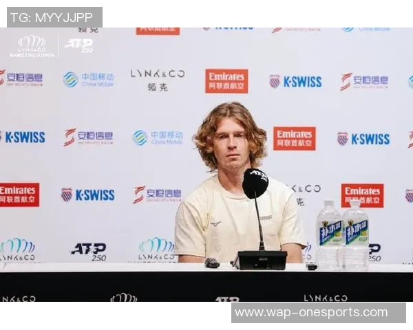 杭州网球队在世界锦标赛中的实力表现与欧冠足球的精彩对比分析