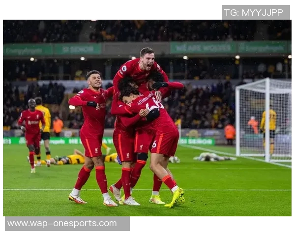 英超足球热议深圳足球队配合争议引发的战术讨论与未来发展分析